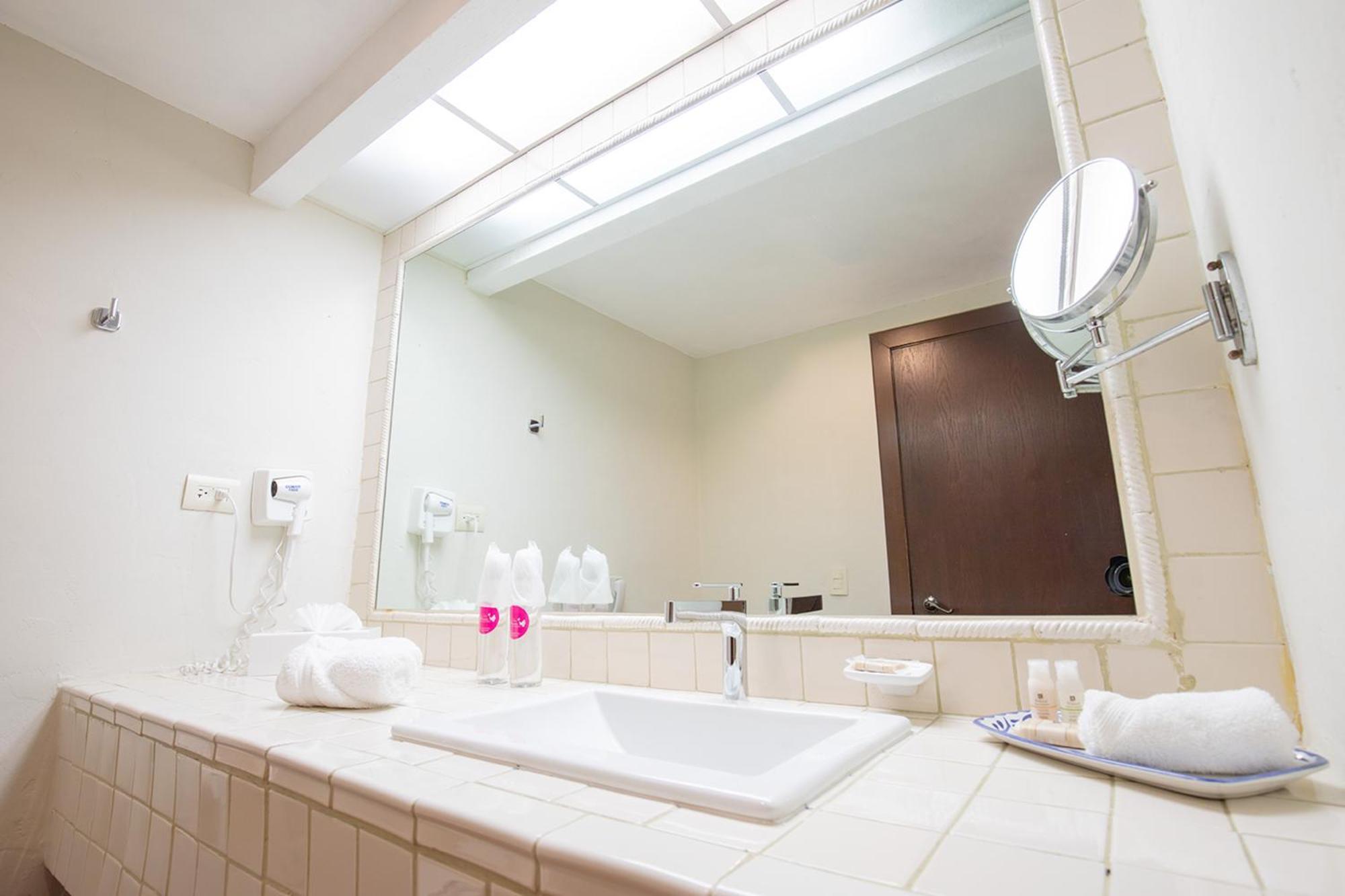 Hotel Boutique Las Palomas De Santiago Pueblo Magico Екстер'єр фото